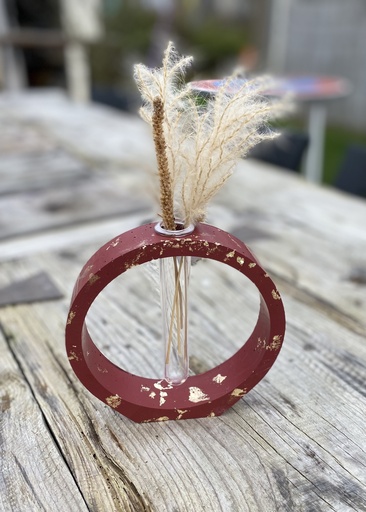 VASE AVEC TUBE FEUILLES